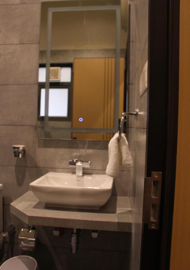 Ixoras Hotel Lemba Kinşasa Dış mekan fotoğraf