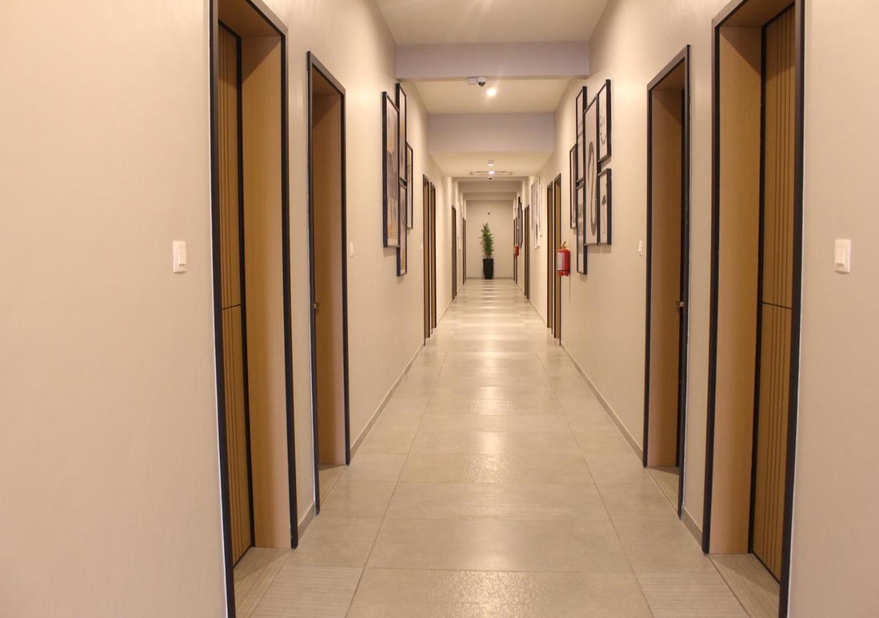 Ixoras Hotel Lemba Kinşasa Dış mekan fotoğraf