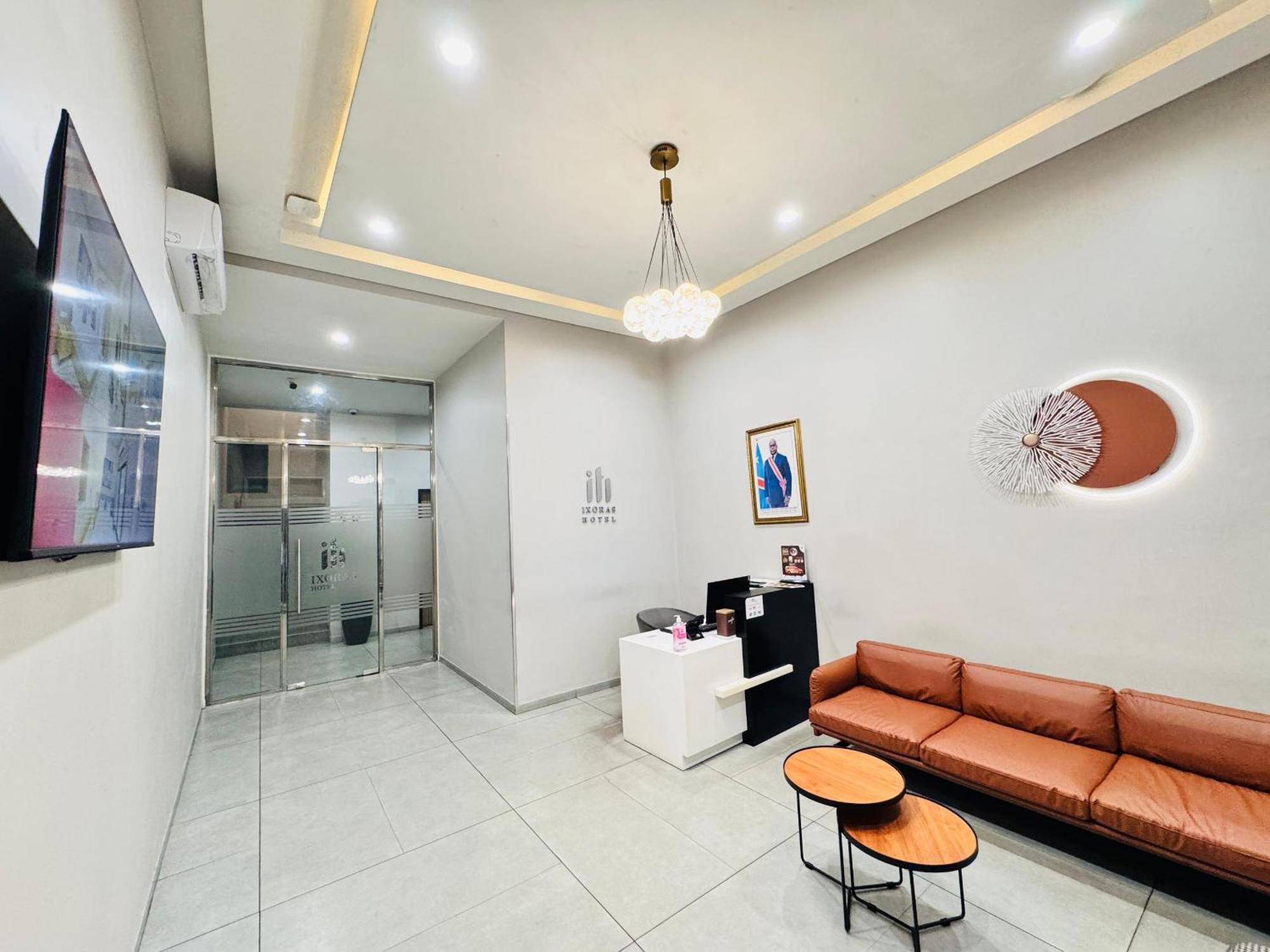 Ixoras Hotel Lemba Kinşasa Dış mekan fotoğraf