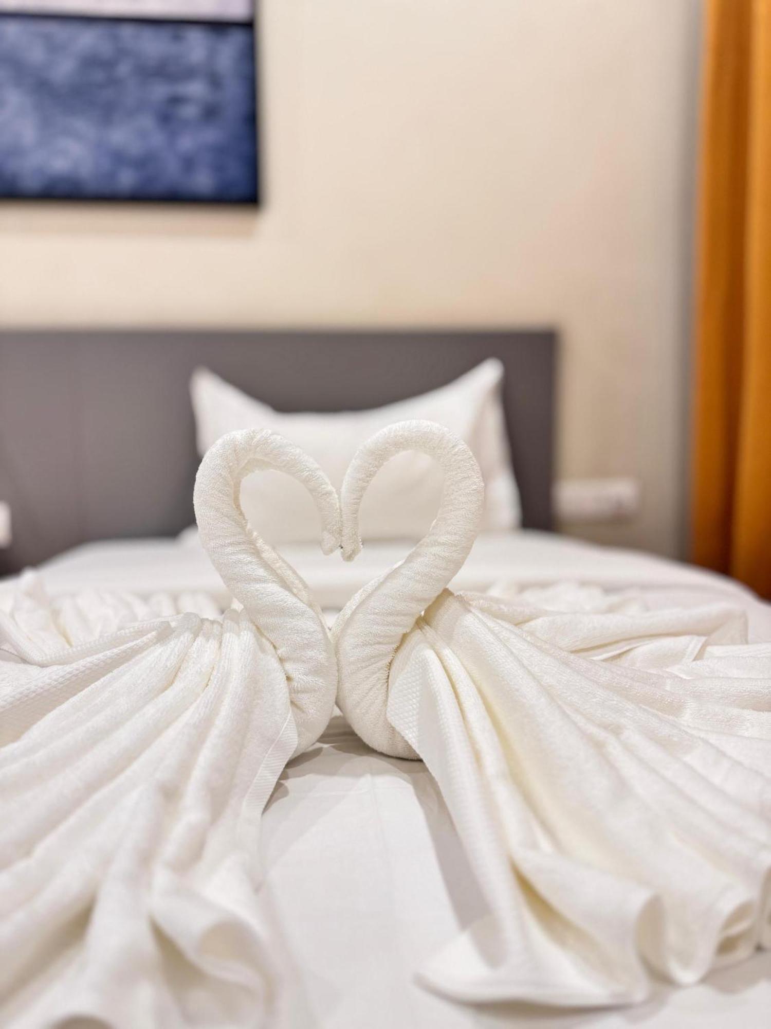 Ixoras Hotel Lemba Kinşasa Dış mekan fotoğraf